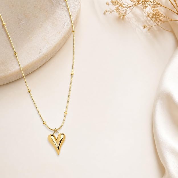 Amour Heart Pendant Necklace
