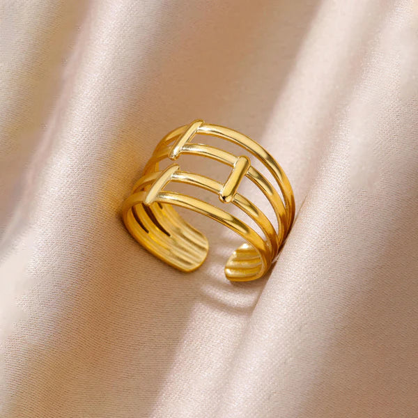 Infinity Link Ring