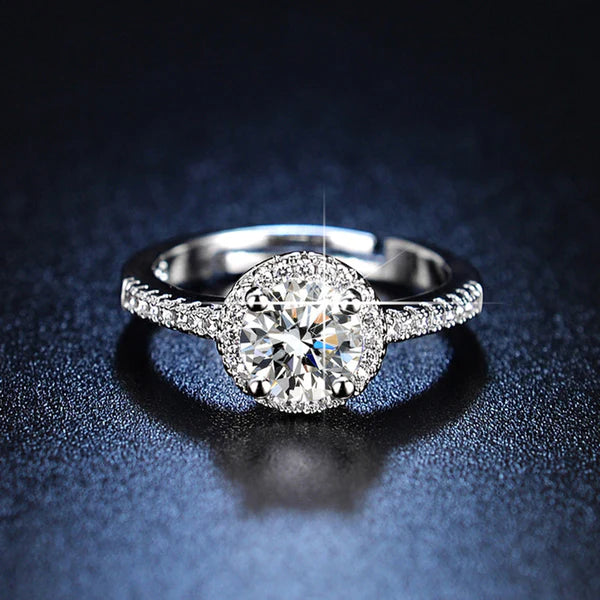 Halo Luxe Solitaire Ring