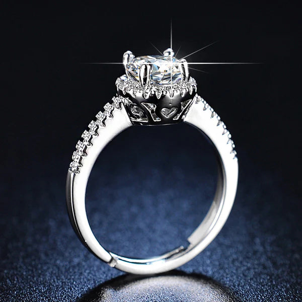 Halo Luxe Solitaire Ring